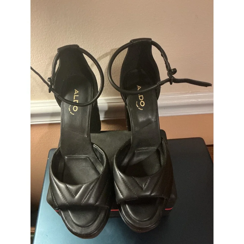 ALDO Black Quilted Platform Wedge Heels Ankle‎ Strap Sandals Women's Size 8.5